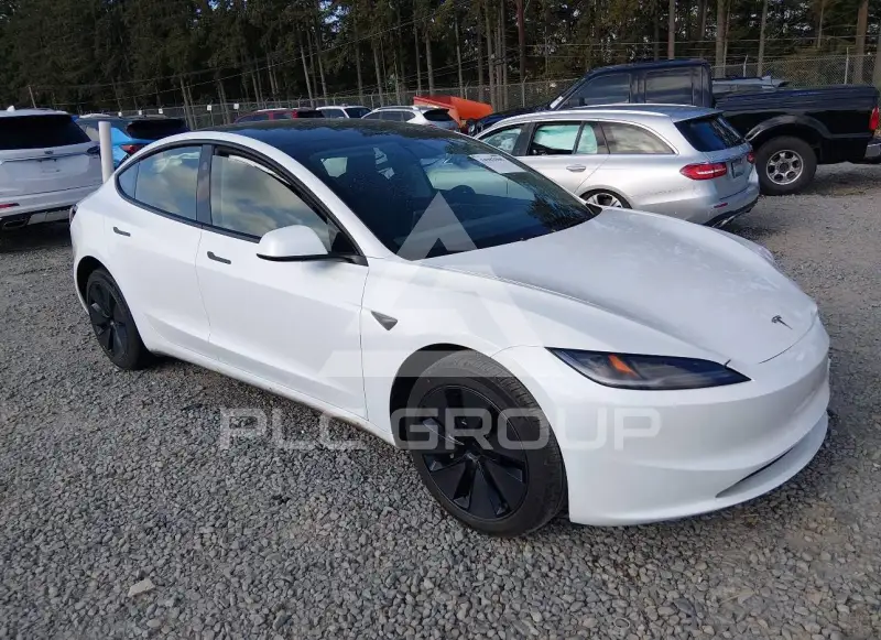 2025 Tesla Model 3 фото