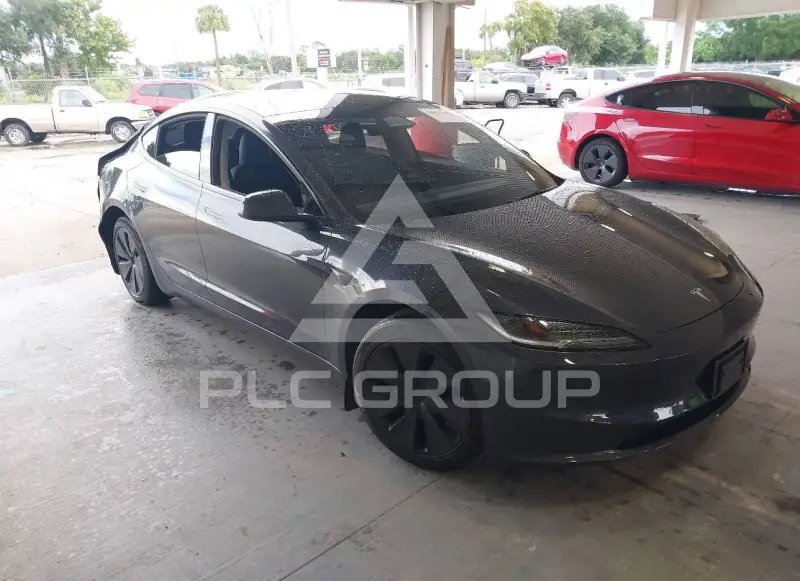 2025 Tesla Model 3 фото