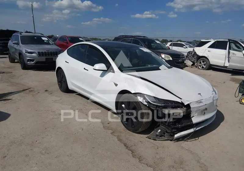 2025 Tesla Model 3 фото