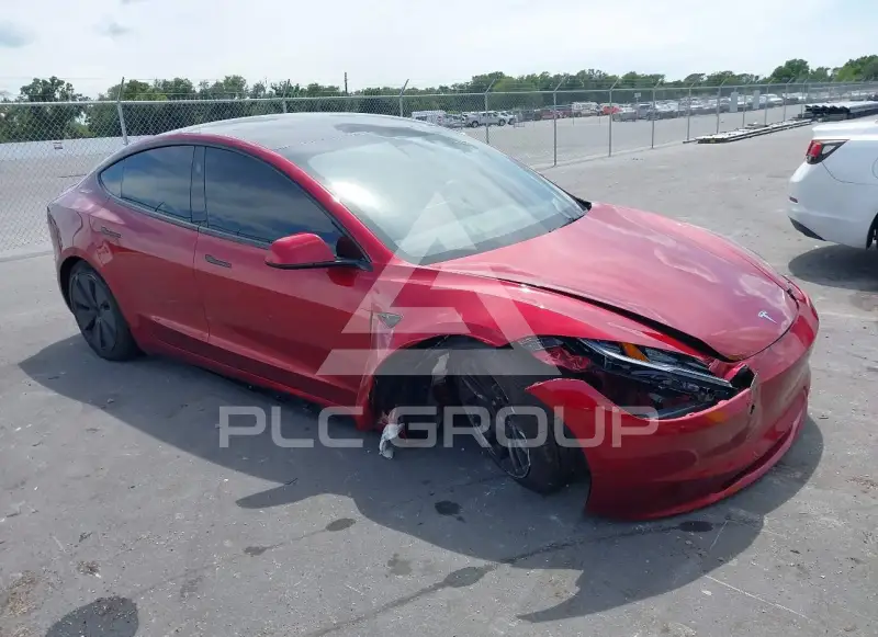 2025 Tesla Model 3 фото