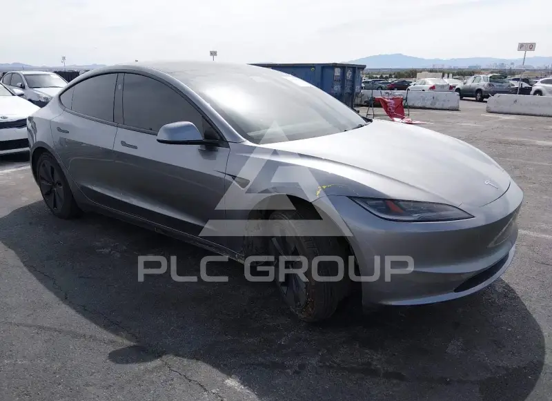2025 Tesla Model 3 фото
