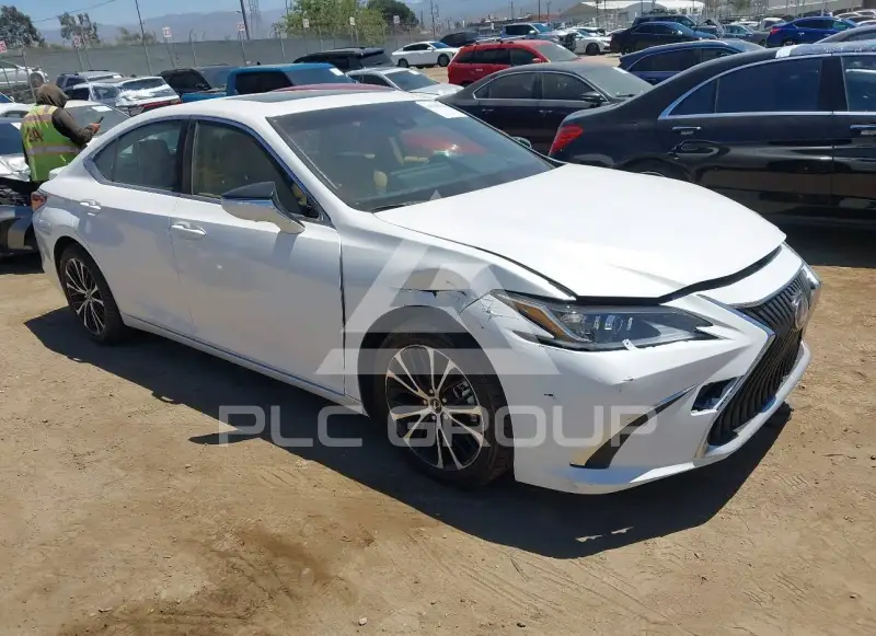 2025 Lexus ES photo
