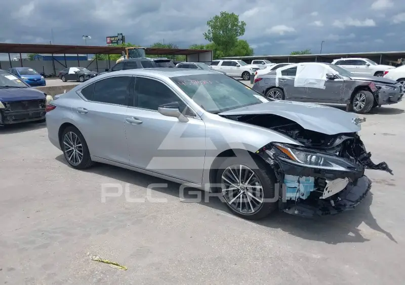 2025 Lexus ES300 фото