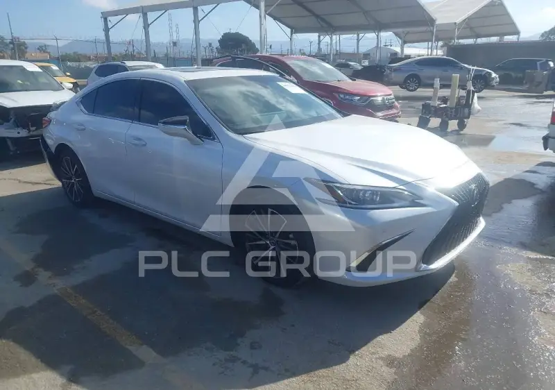 2025 Lexus ES300 фото