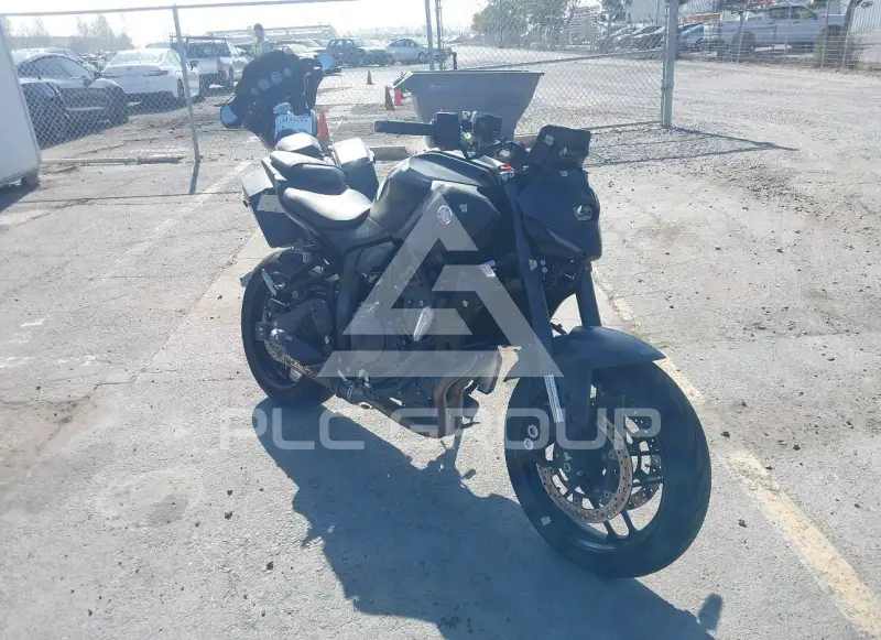 2025 Yamaha MT09 photo