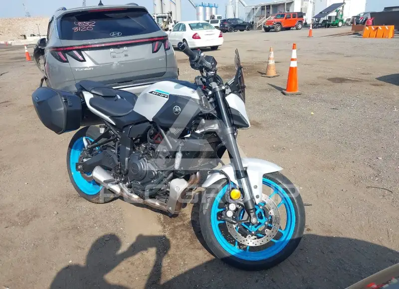 2025 Yamaha MT09 photo