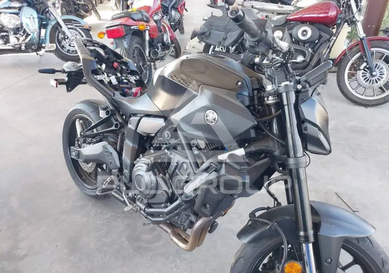 2025 Yamaha MT09 фото