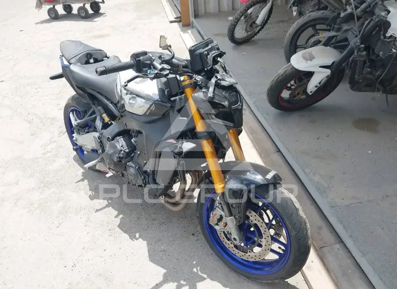 2025 Yamaha MT09 фото