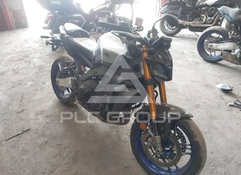 2025 Yamaha MT09 фото