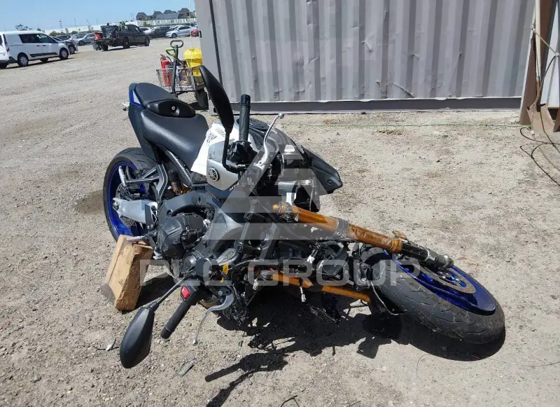 2025 Yamaha MT09 photo