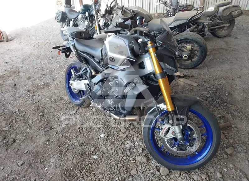 2025 Yamaha MT09 фото