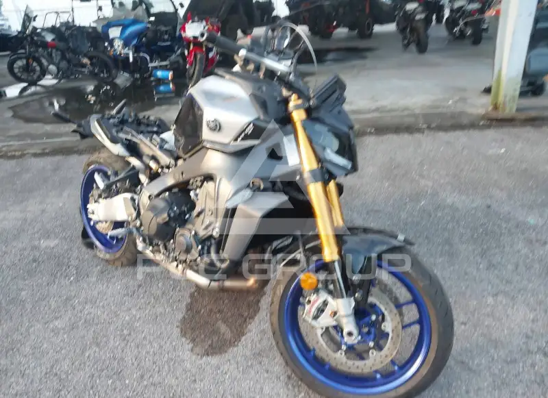 2025 Yamaha MT09 фото