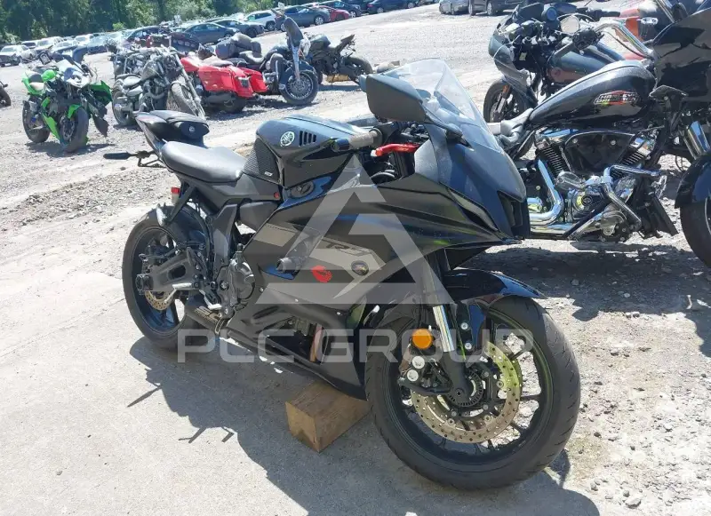 2025 Yamaha  фото