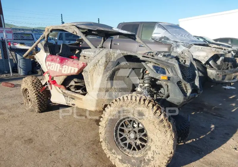 2025 Can-AM MAVERICK photo