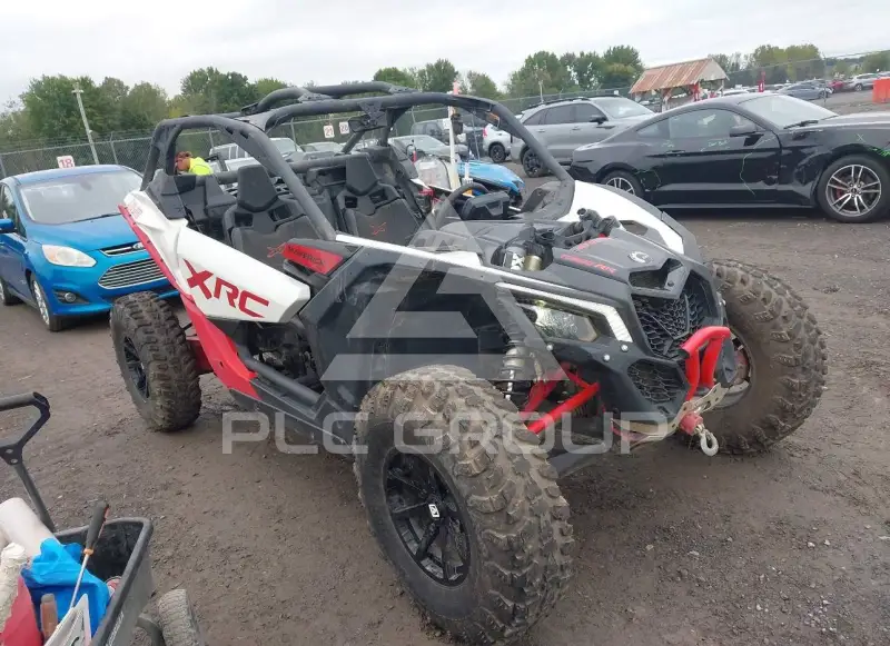 2025 Can-AM MAVERICK фото