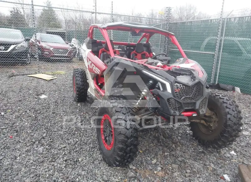 2025 Can-AM MAVERICK photo