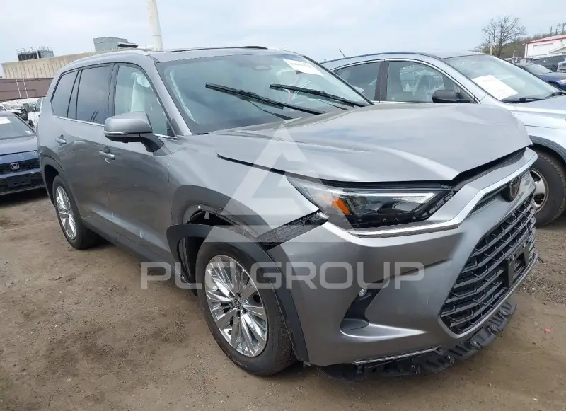 2025 Toyota Highlander фото
