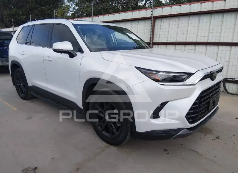 2025 Toyota Highlander фото