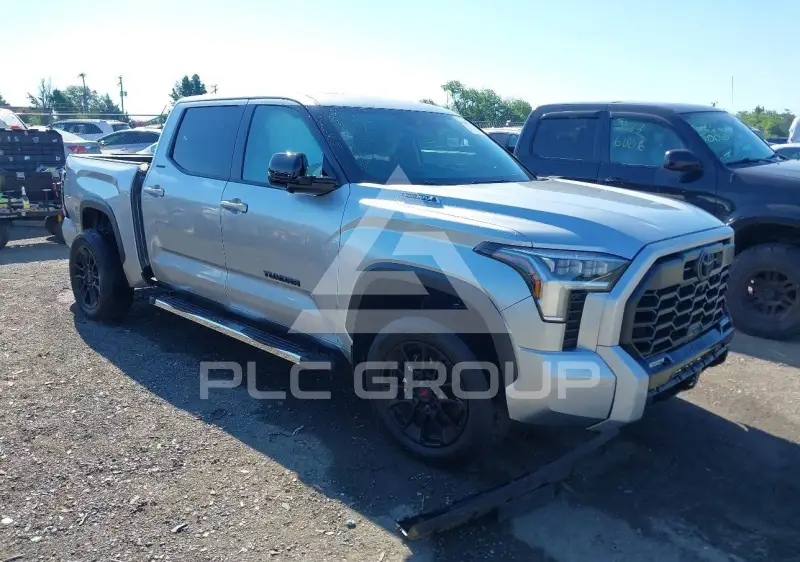 2025 Toyota TUNDRA фото