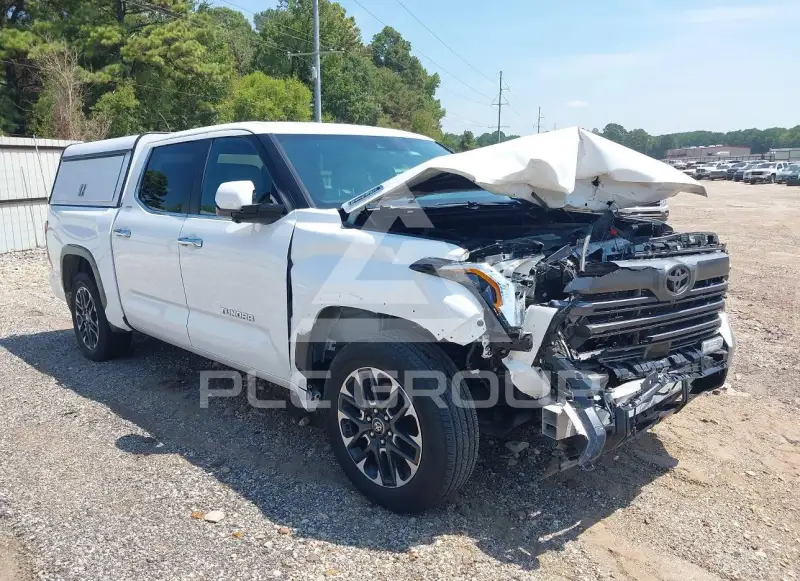 2025 Toyota TUNDRA фото