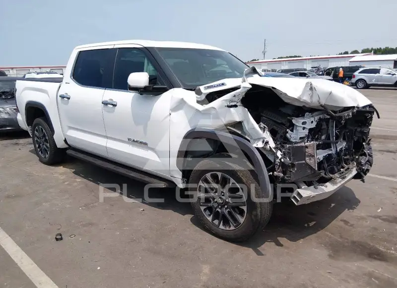 2025 Toyota TUNDRA фото