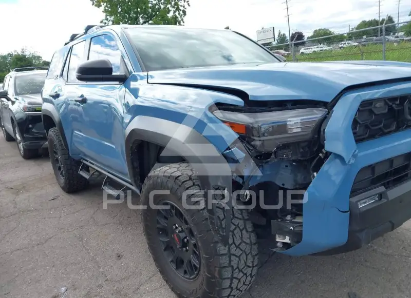 2025 Toyota 4 RUNNER photo