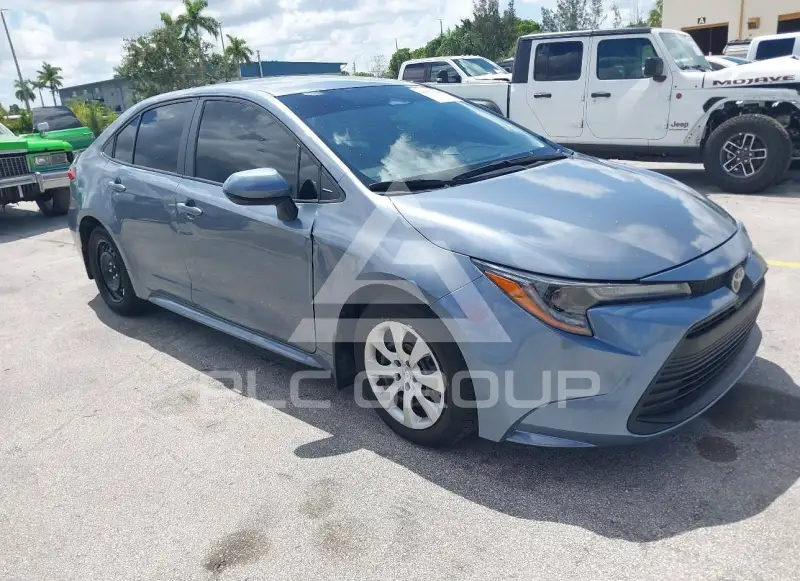 2025 Toyota COROLLA фото