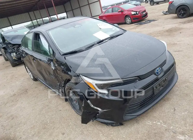 2025 Toyota COROLLA photo