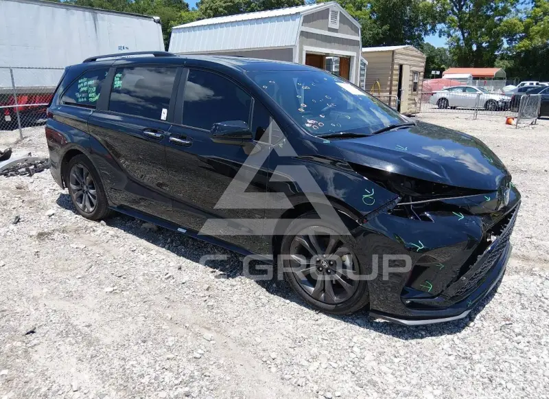 2025 Toyota SIENNA фото