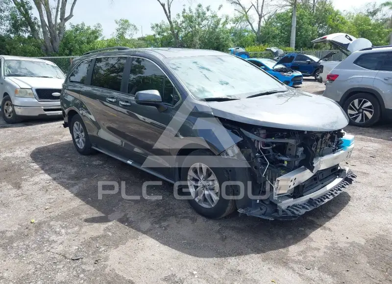 2025 Toyota SIENNA фото