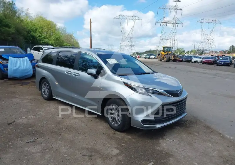 2025 Toyota SIENNA фото