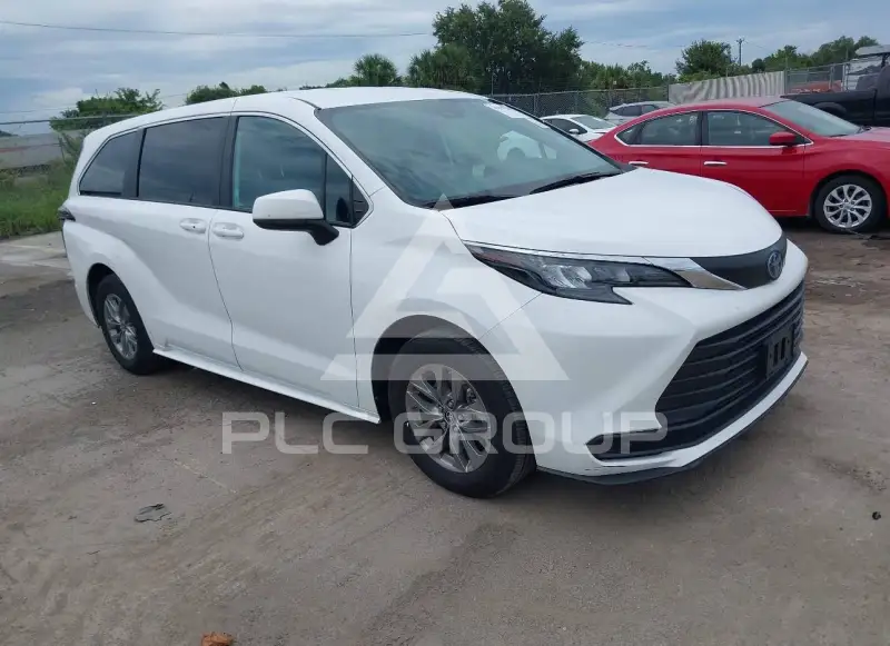 2025 Toyota SIENNA фото