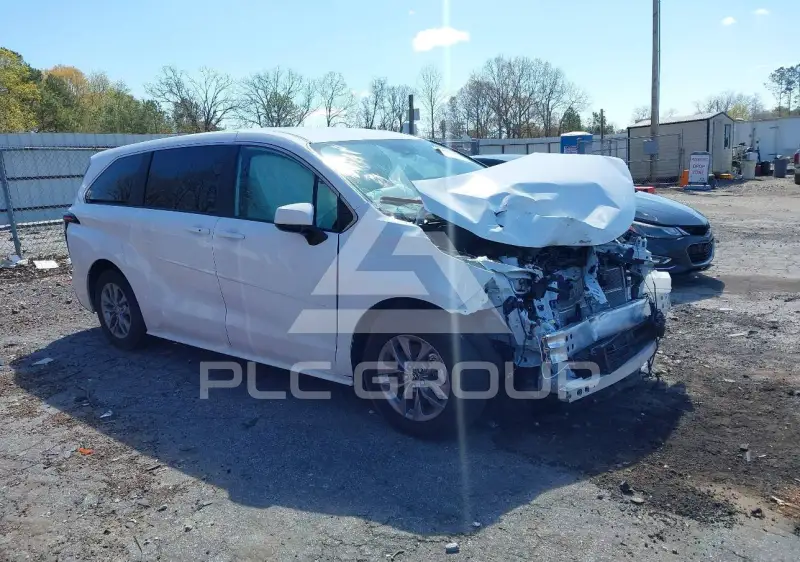 2025 Toyota SIENNA фото