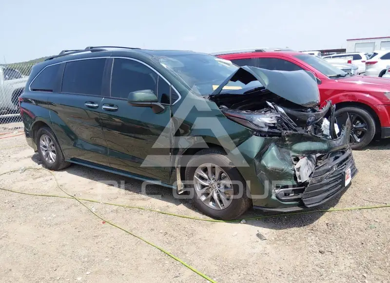 2025 Toyota SIENNA фото