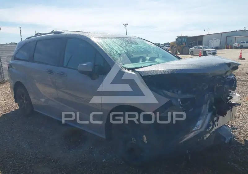 2025 Toyota SIENNA фото