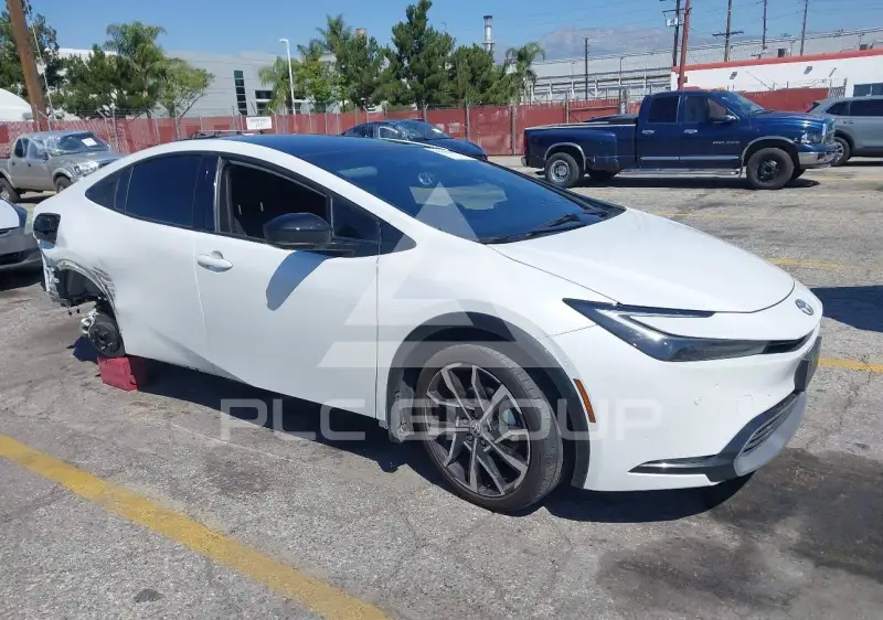 2025 Toyota PRIUS фото