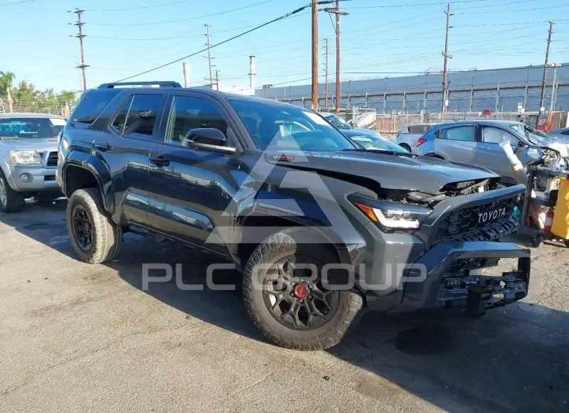 2025 Toyota 4 RUNNER фото