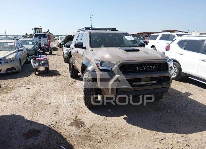 2025 Toyota 4 RUNNER photo