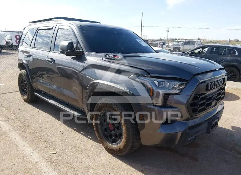 2025 Toyota SEQUOIA фото