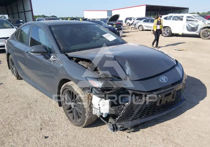 2025 Toyota CAMRY фото