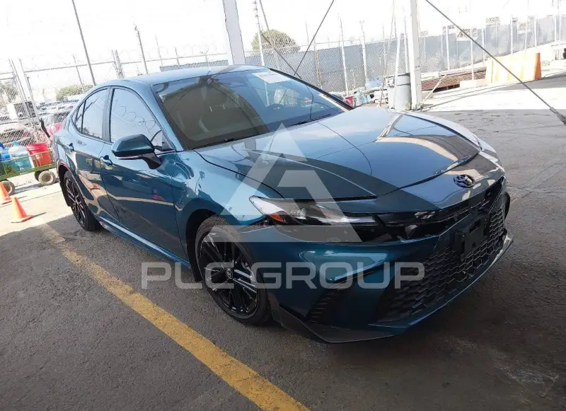 2025 Toyota CAMRY фото