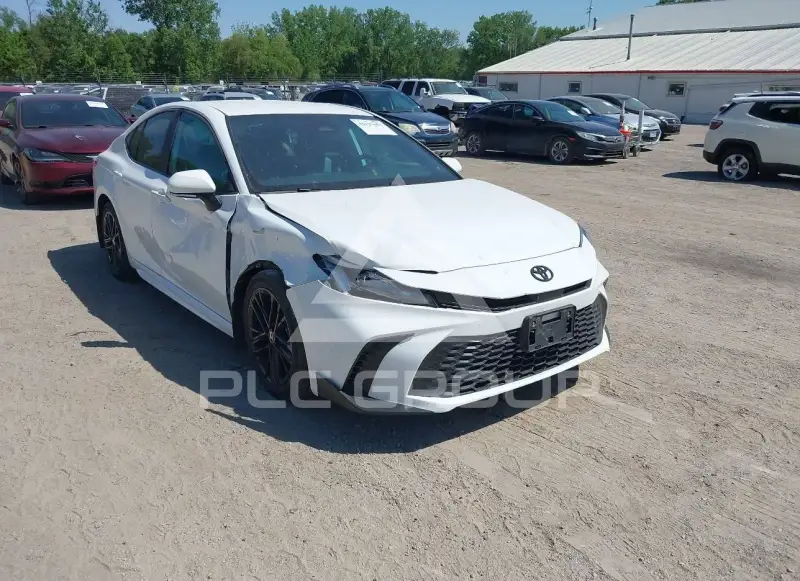 2025 Toyota CAMRY фото