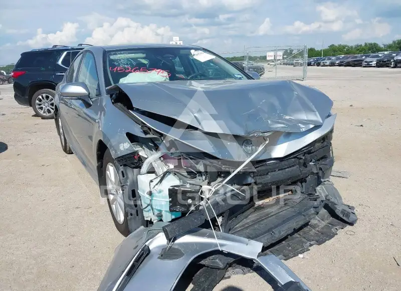 2025 Toyota CAMRY photo