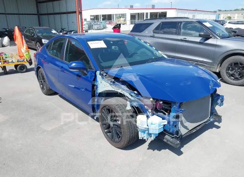 2025 Toyota CAMRY фото