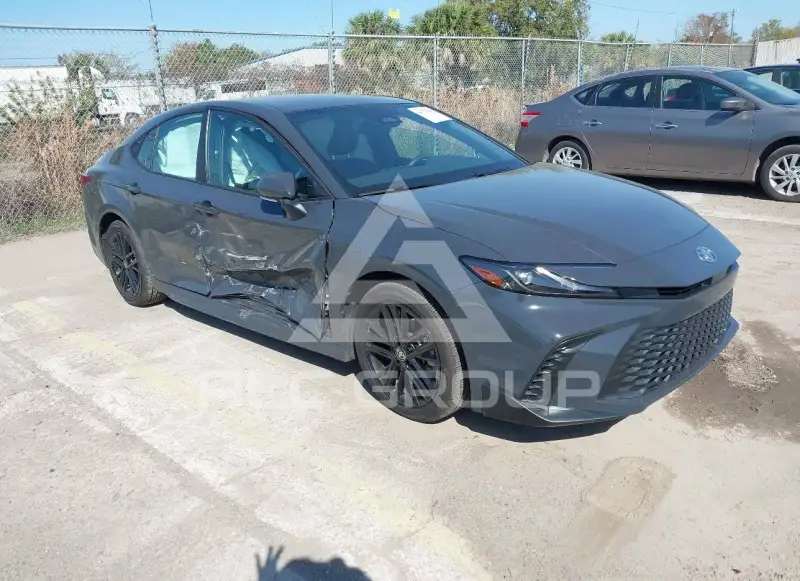2025 Toyota CAMRY photo