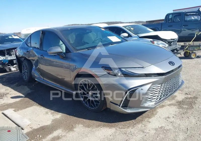 2025 Toyota CAMRY фото