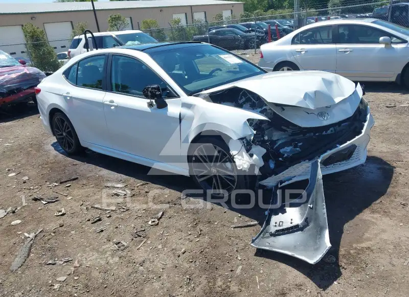 2025 Toyota CAMRY фото