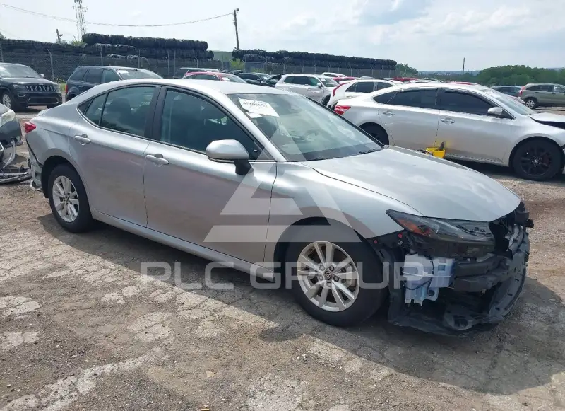 2025 Toyota CAMRY фото