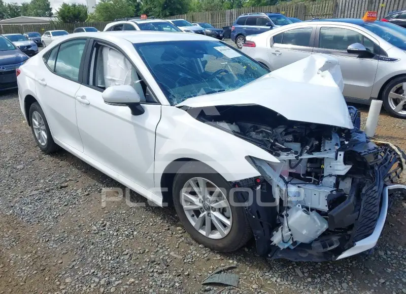2025 Toyota CAMRY photo