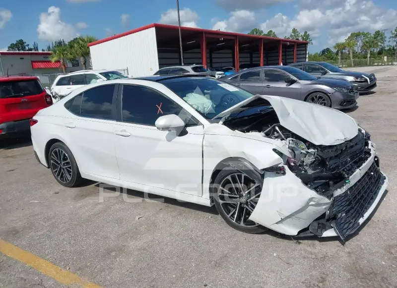 2025 Toyota CAMRY фото